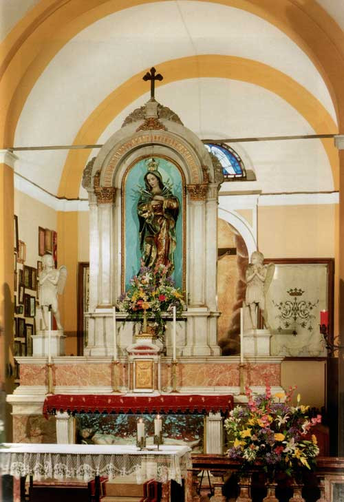 Parrocchia Di Santa Maria Assunta In Cielo Santuario di Santa Maria Assunta in Cielo: Un'oasi di fede e devozione